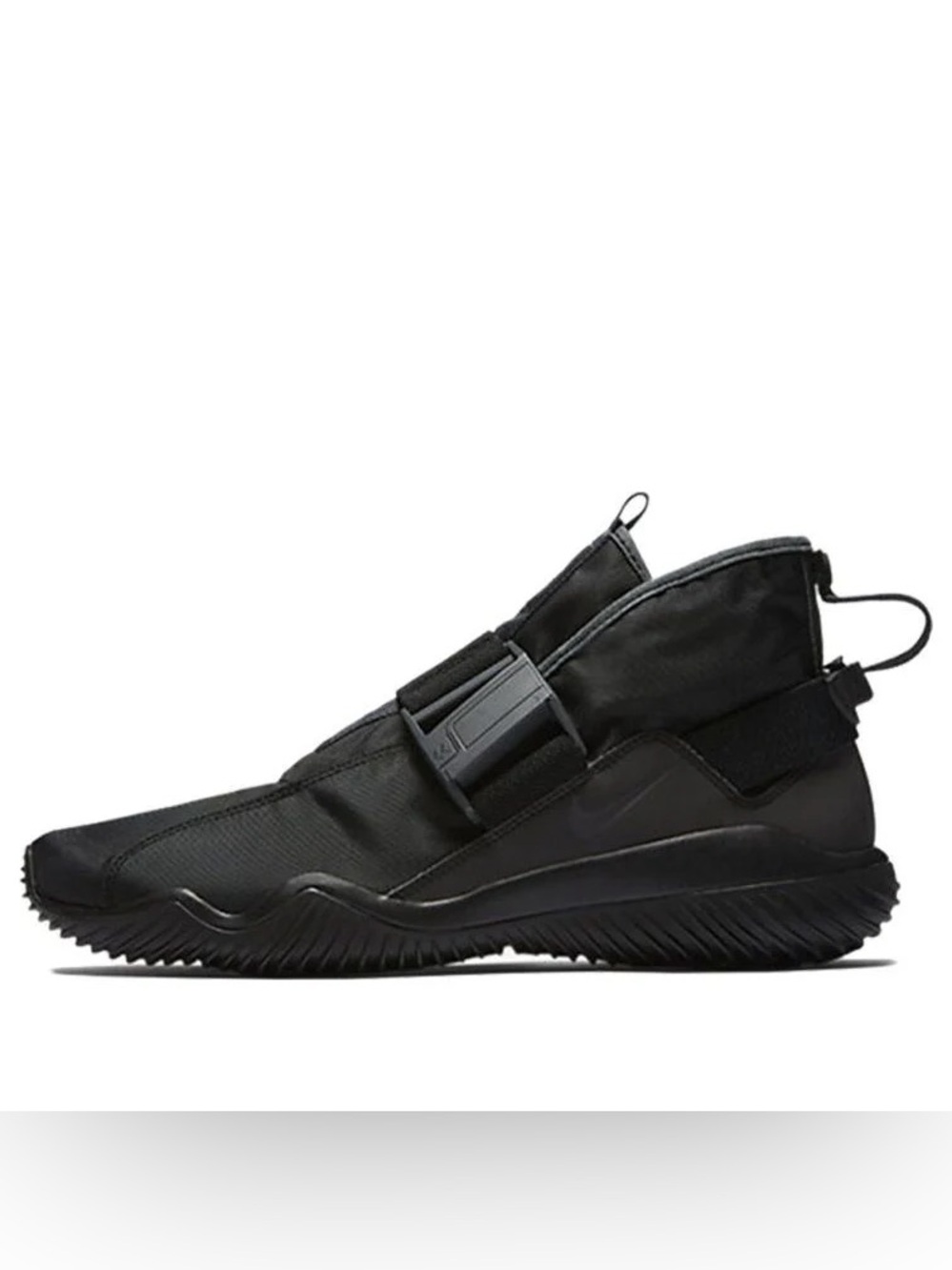 Nike Komyuter SE Triple Black - Size 11.5
